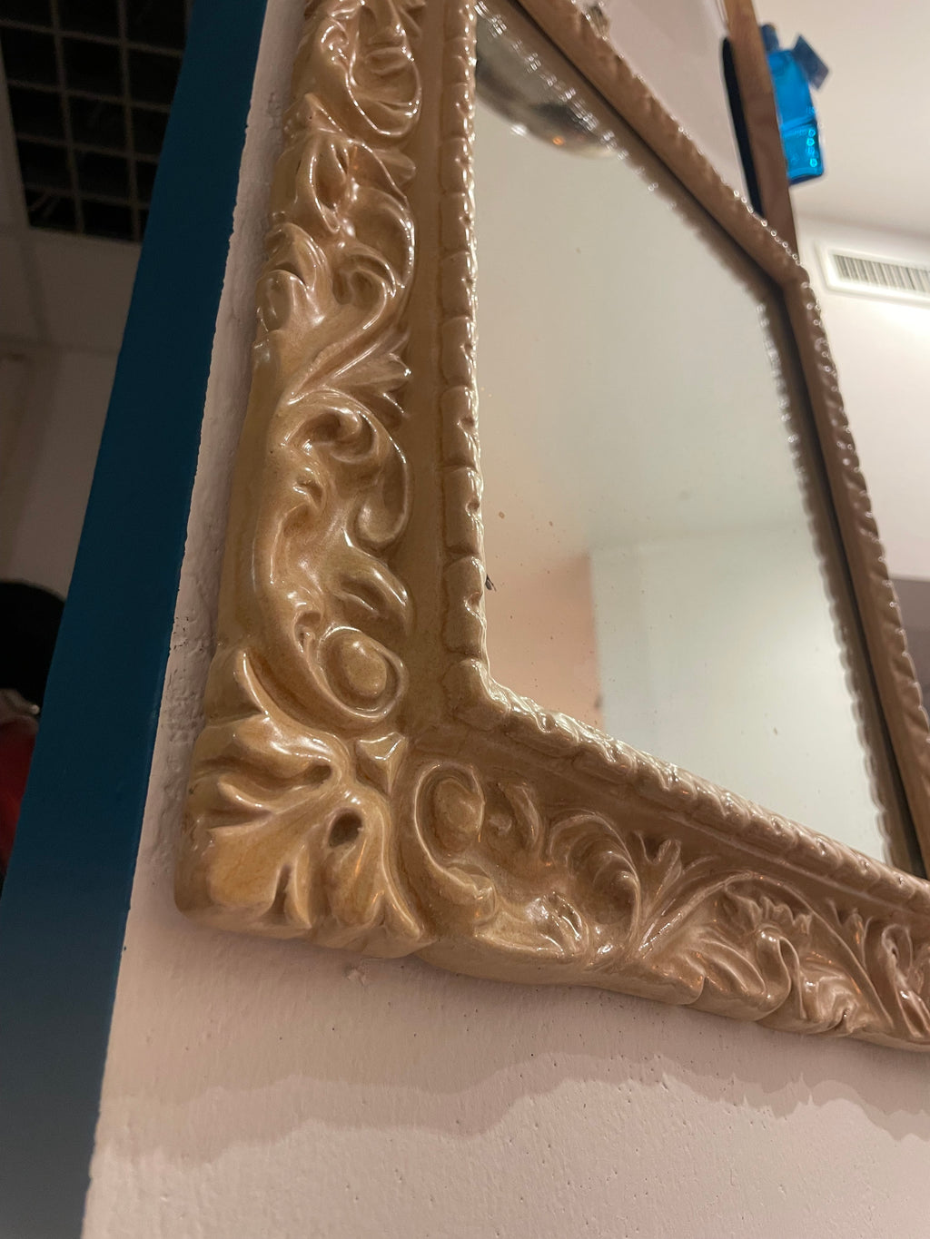 Specchio Su Cornice In Ceramica Faentina Di “Lama”