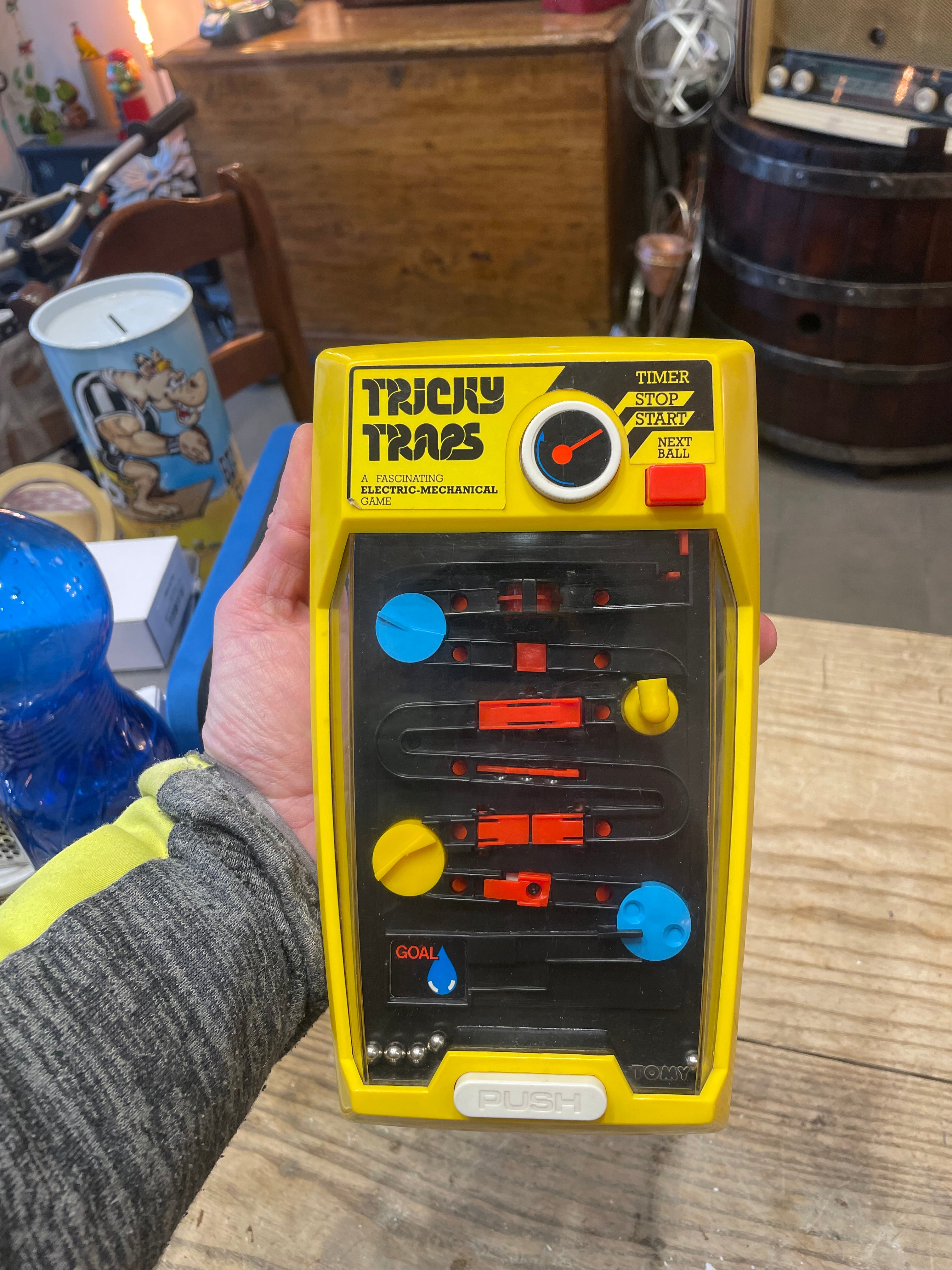 TRICKY TRAPS by TOMY Gioco Vintage Anni 80 in ottime condizioni
