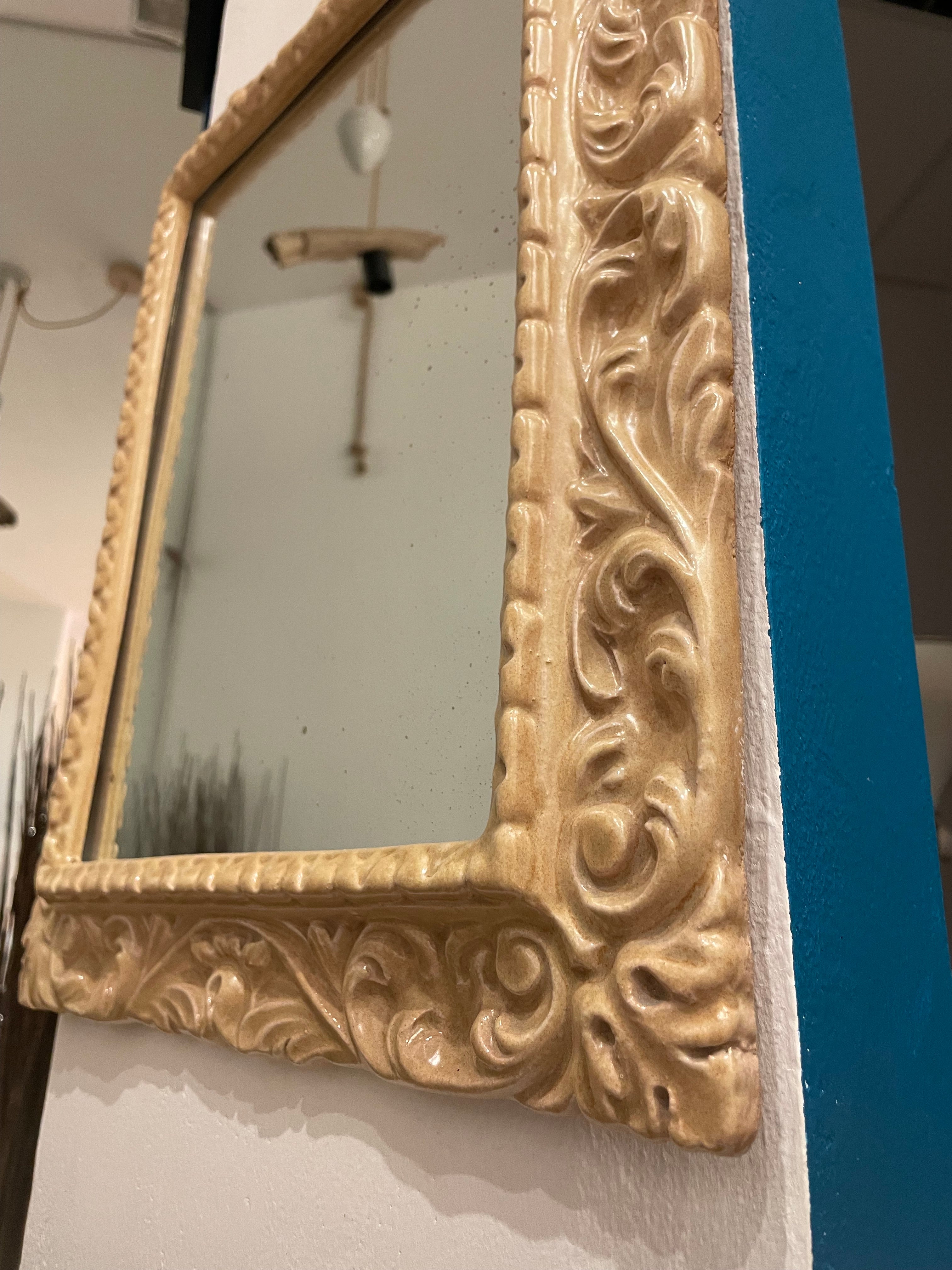 Specchio Su Cornice In Ceramica Faentina Di “Lama”