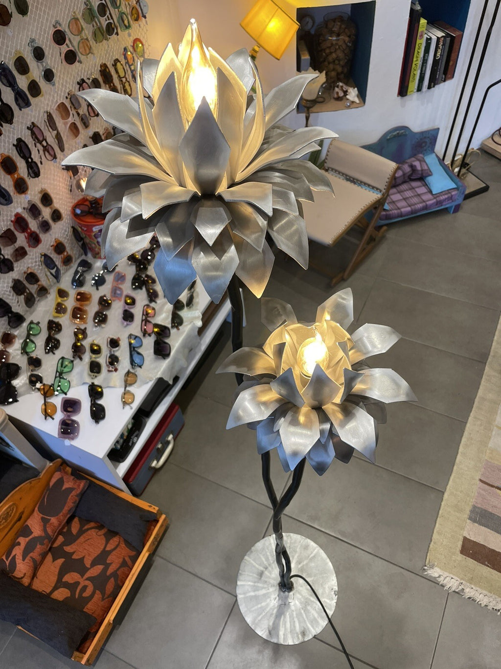 Piantana Artigianale In Ferro Barrio E Di Loto In. Alluminio