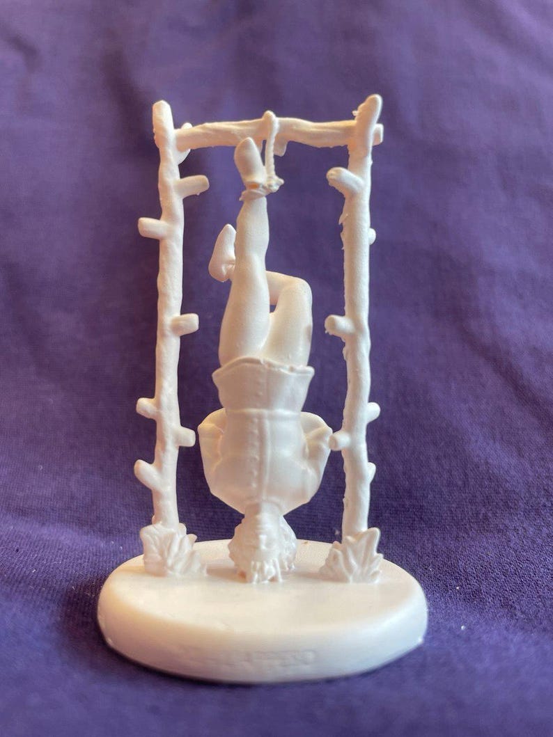 Miniatura L'Appeso arcano maggiore tarocchi da dipingere (mini 3D) - Major Arcana The Hanged Man Figurine to Paint (mini 3D)