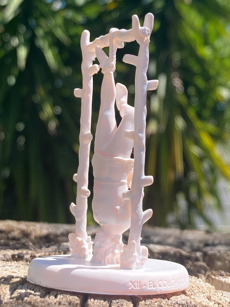 Miniatura L'Appeso arcano maggiore tarocchi da dipingere (mini 3D) - Major Arcana The Hanged Man Figurine to Paint (mini 3D)