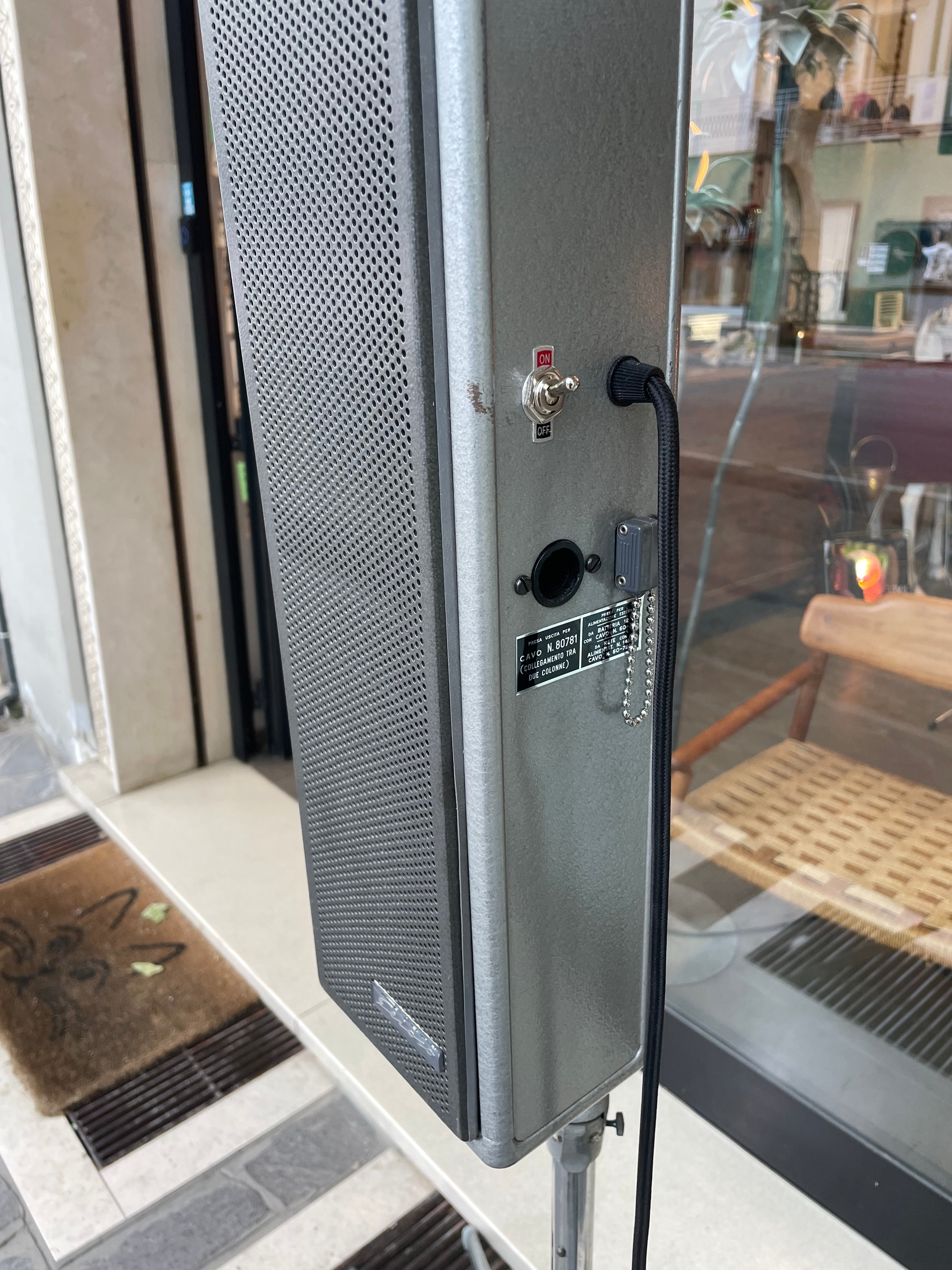 Colonna amplificata Geloso trasformata speaker bluetooth