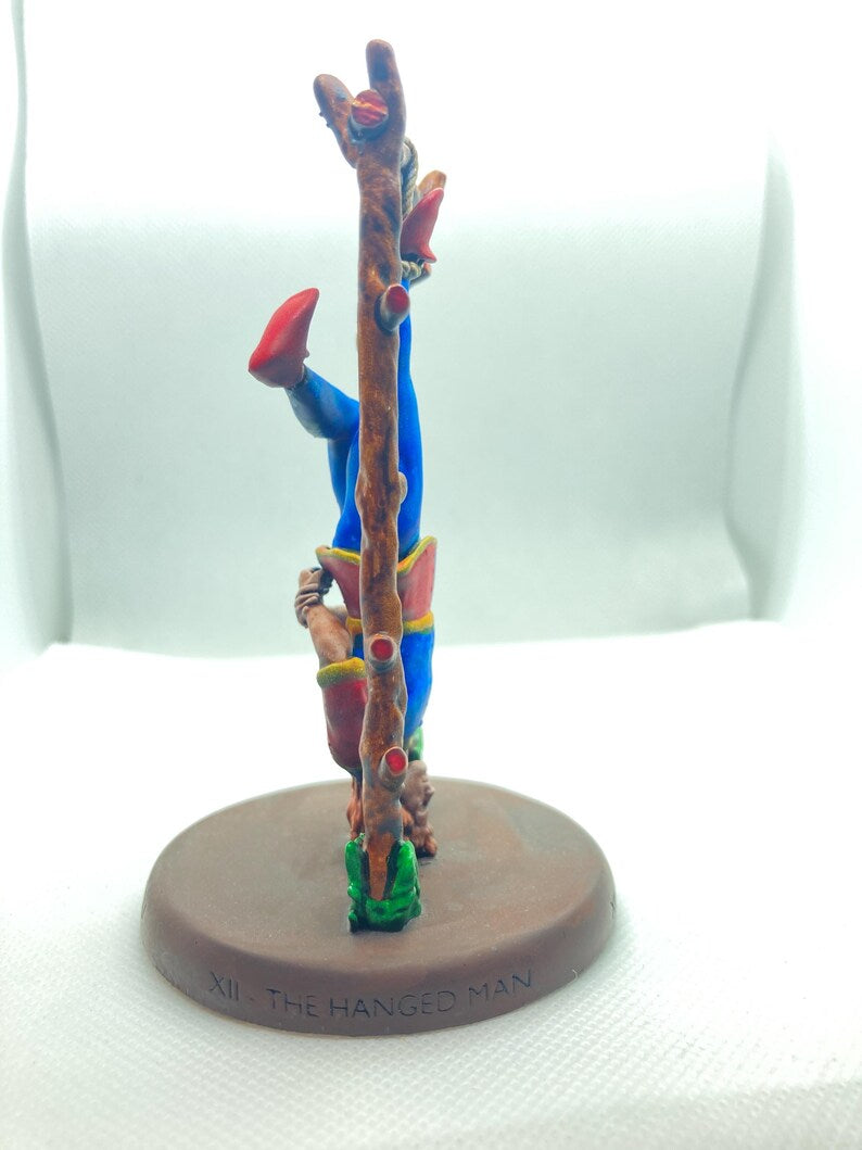 Statuina Appeso arcano maggiore XII tarocchi dipinta a mano - Major Arcana XII Tarot Hanged Man Figurine Hand Painted