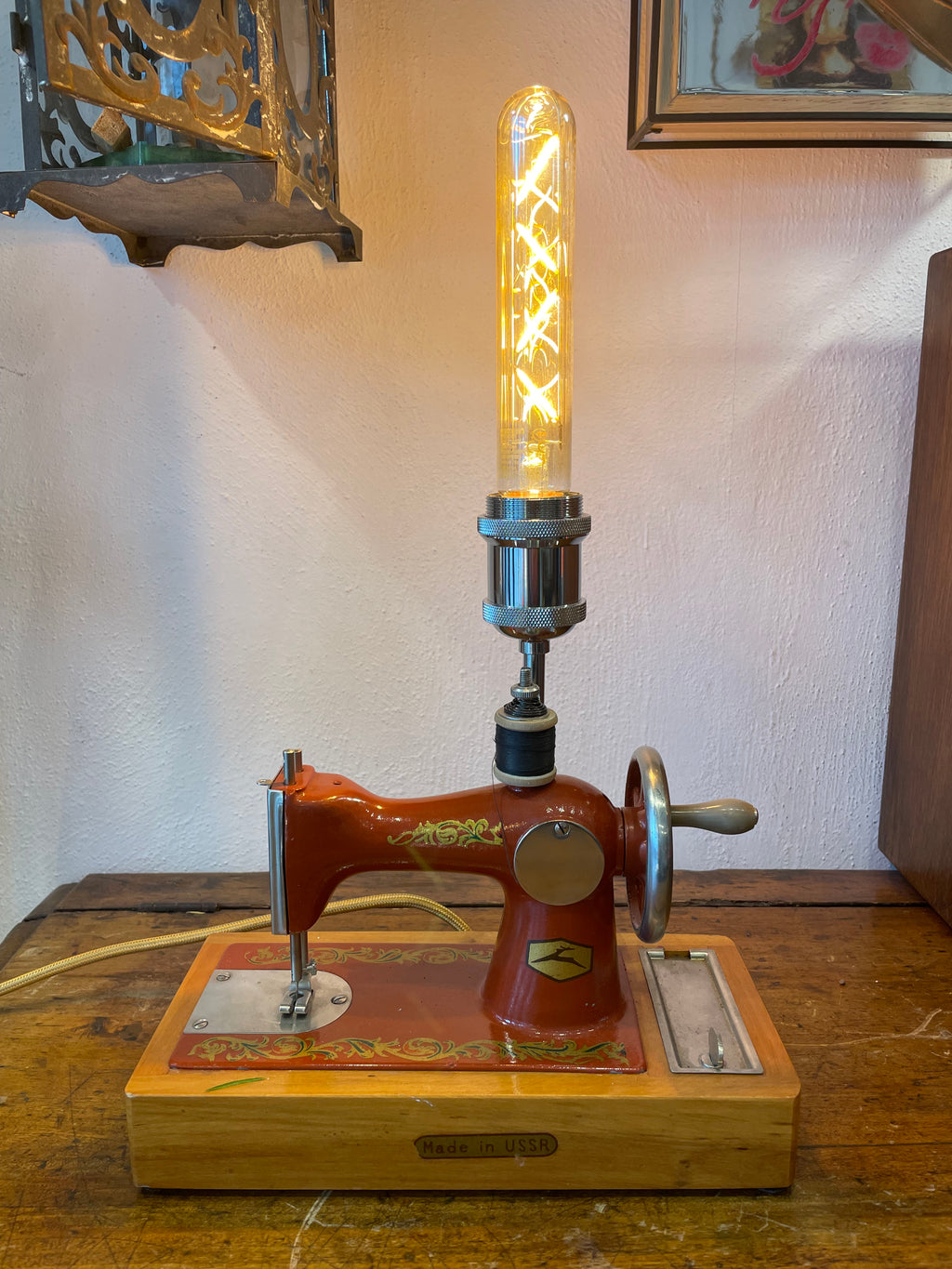 Lampada touch macchina da cucire Vintage “Made in USSR”