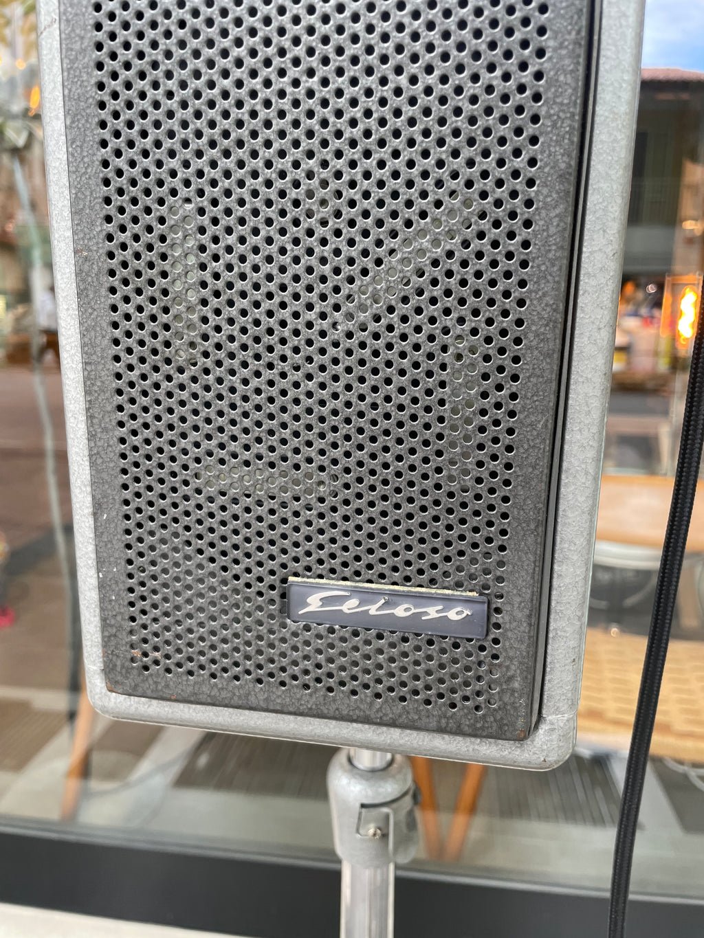 Colonna amplificata Geloso trasformata speaker bluetooth
