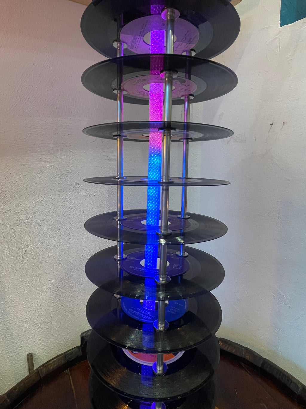 Lampada piantana vinili 45 giri