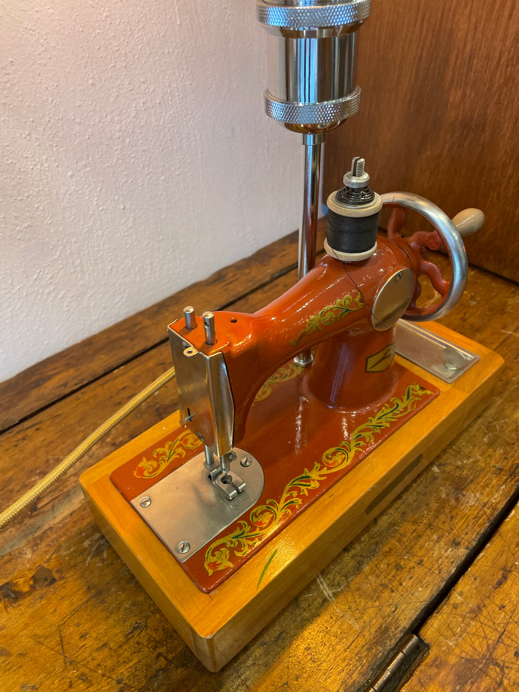 Lampada touch macchina da cucire Vintage “Made in USSR”
