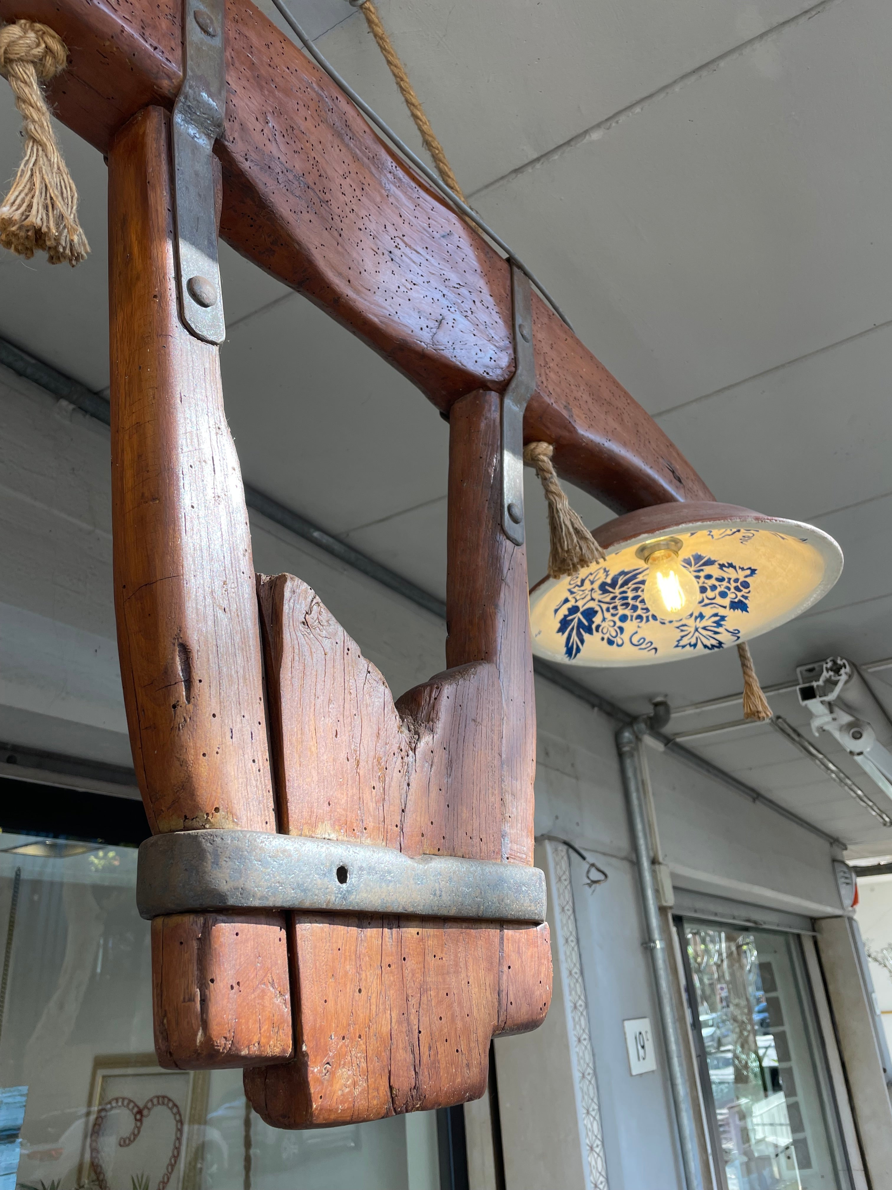 Lampadario Grande Giogo Romagnolo