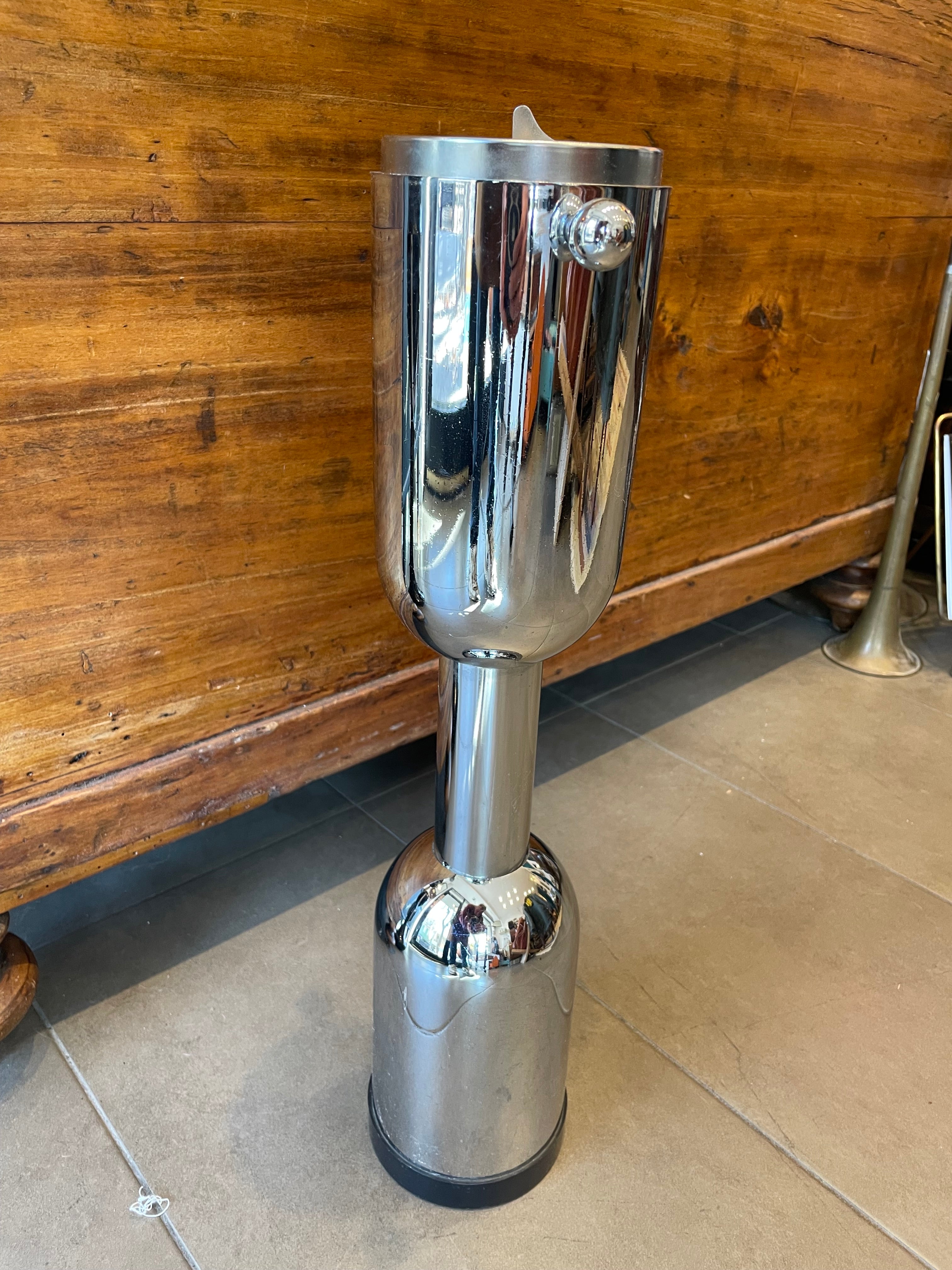 Posacenere cromato Design anni ‘70