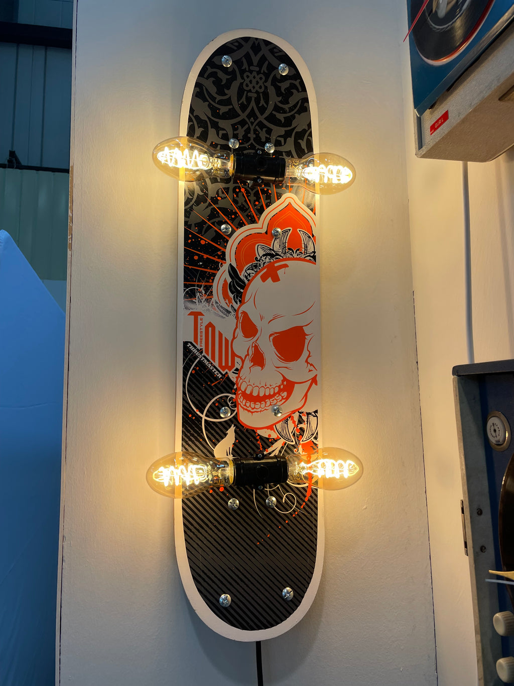 Lampada Skate teschio da parete