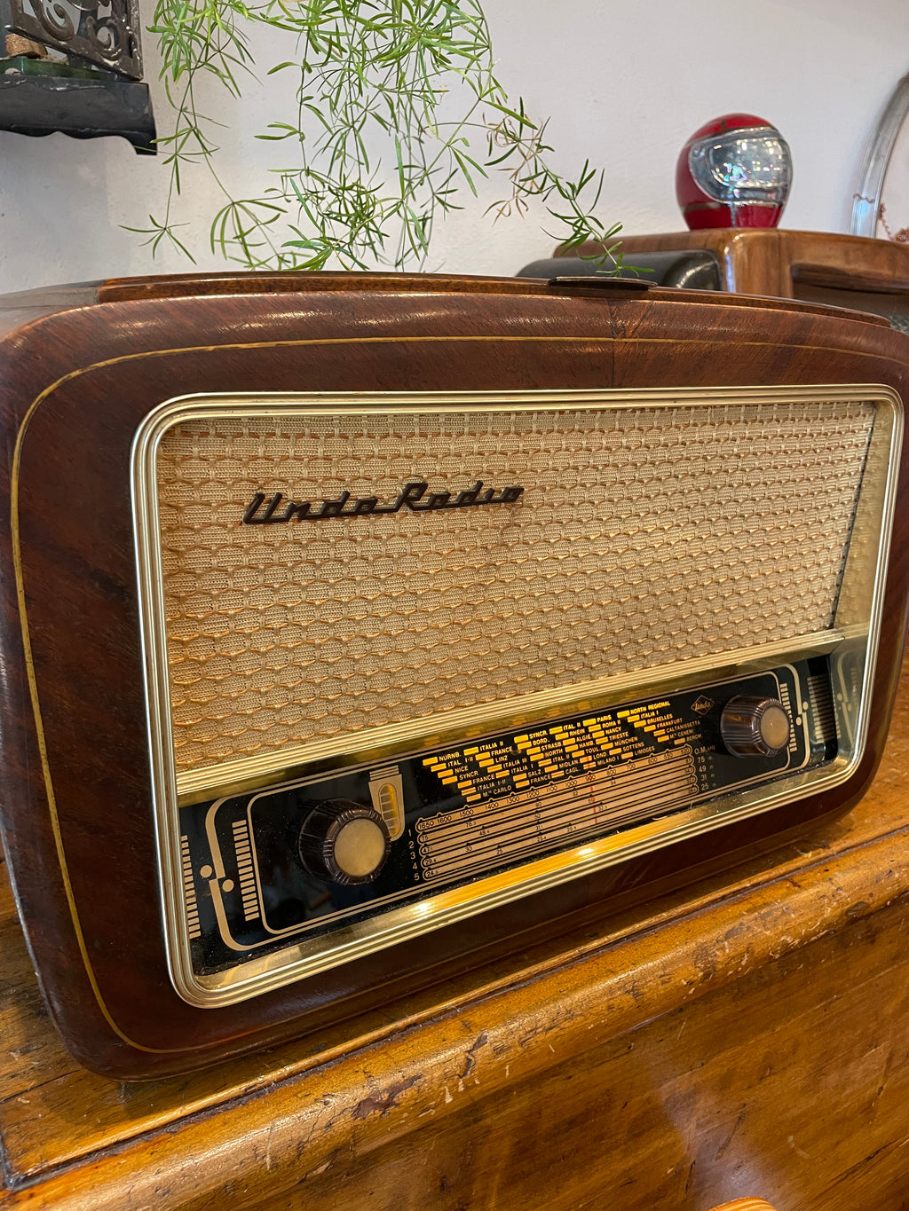 Radio Vintage Bluetooth UndaRadio con giradischi