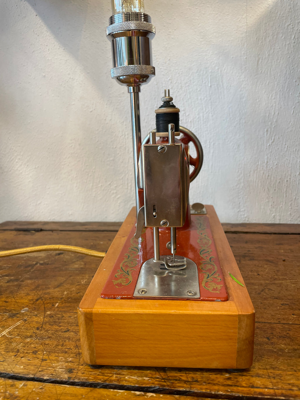 Lampada touch macchina da cucire Vintage “Made in USSR”