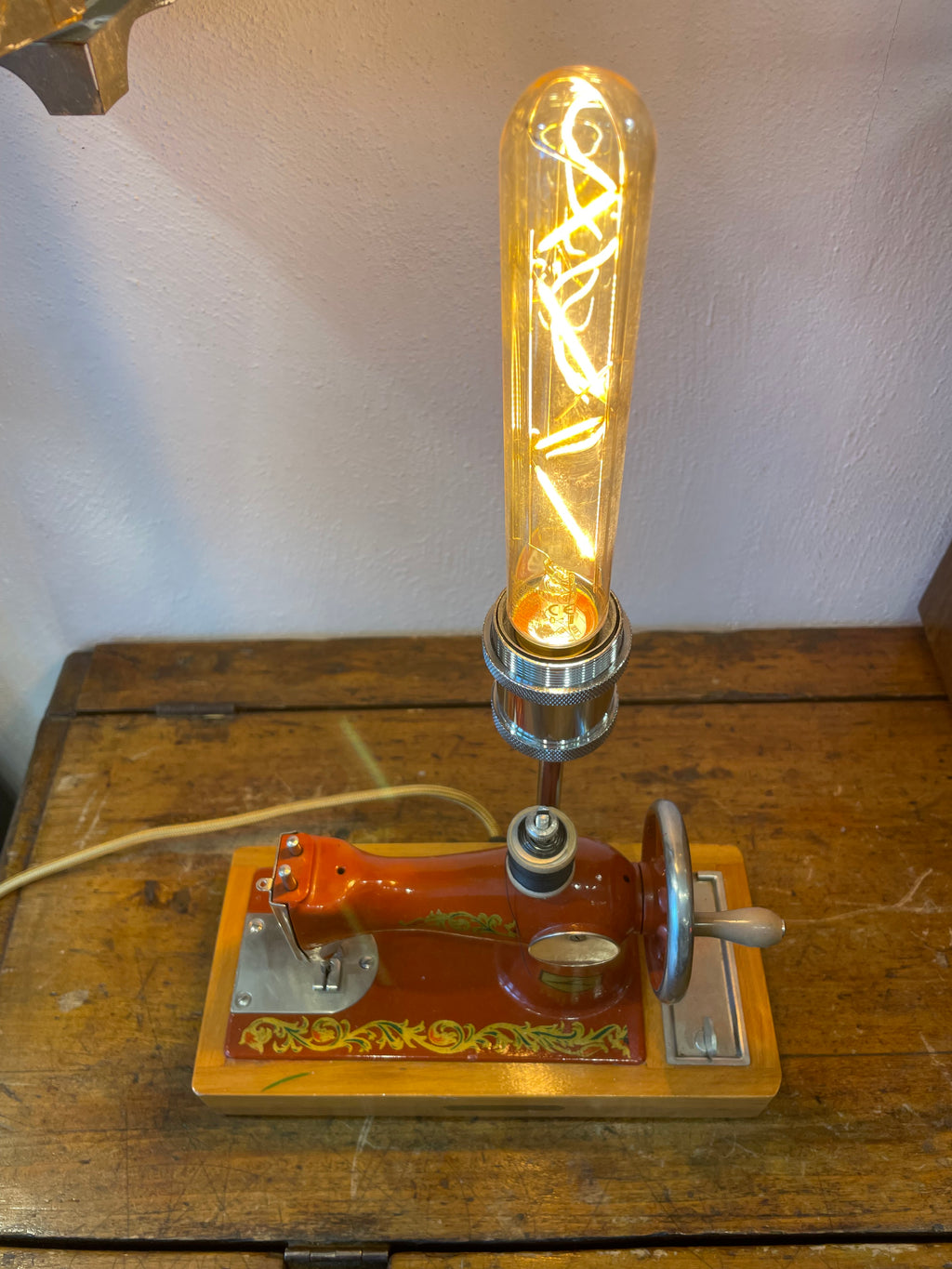 Lampada touch macchina da cucire Vintage “Made in USSR”