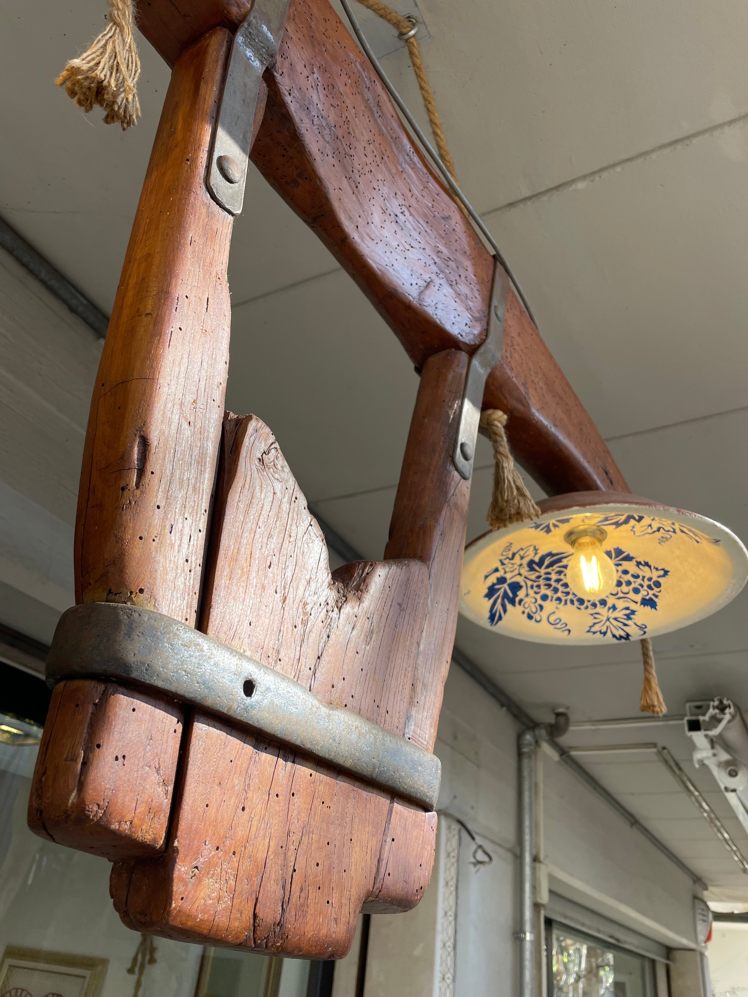 Lampadario Grande Giogo Romagnolo