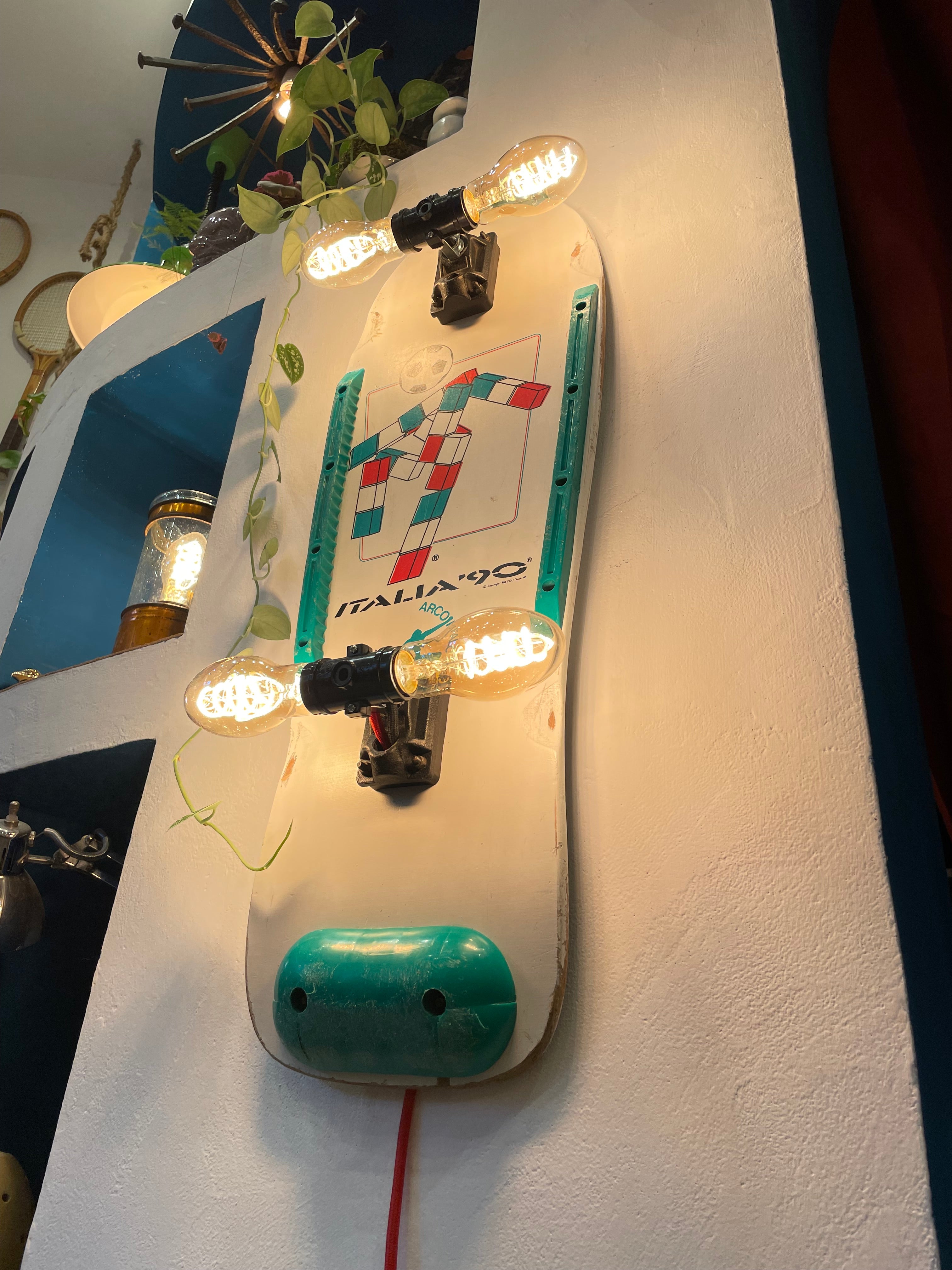 Lampada Skate Italia ‘90 da parete