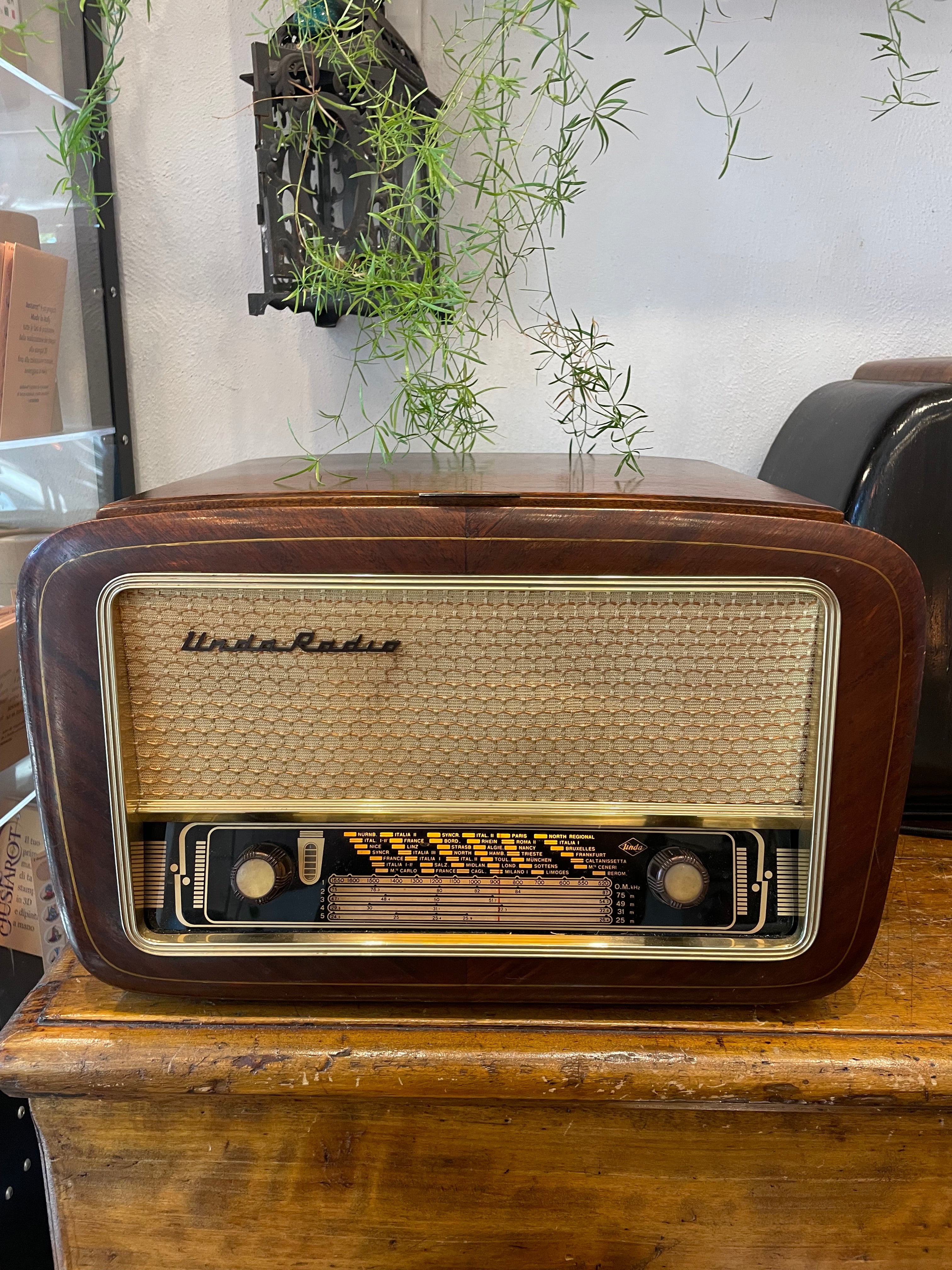 Radio Vintage Bluetooth UndaRadio con giradischi