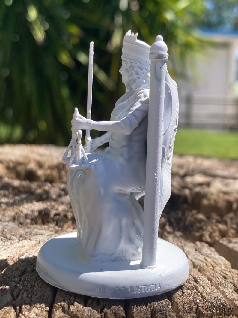 Miniatura Giustizia arcano maggiore tarocchi da dipingere (mini 3D) - Major Arcana The Justice Figurine to Paint (mini 3D)
